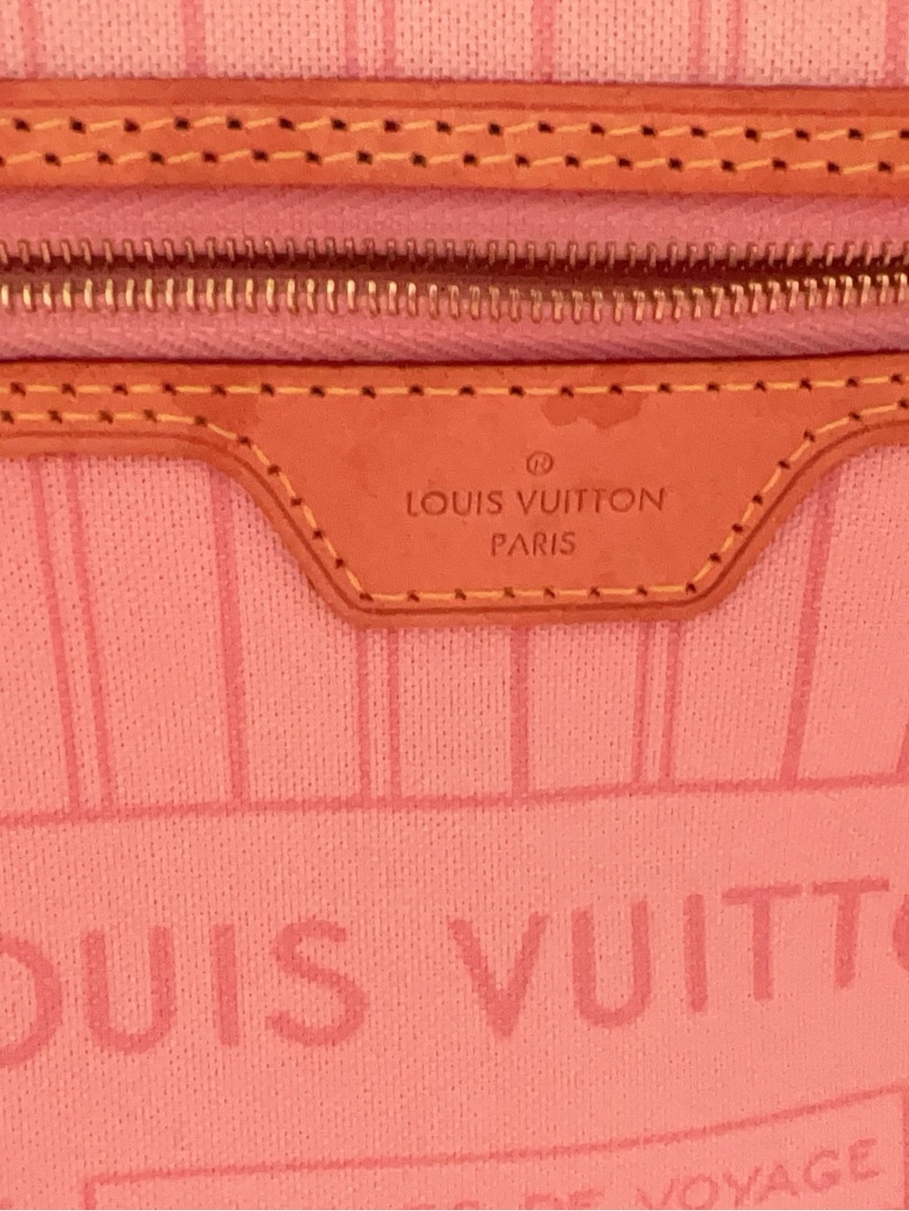 Louis Vuitton Damier Azur Check Tote with Tan Leather Trim - Picture 4 of 11